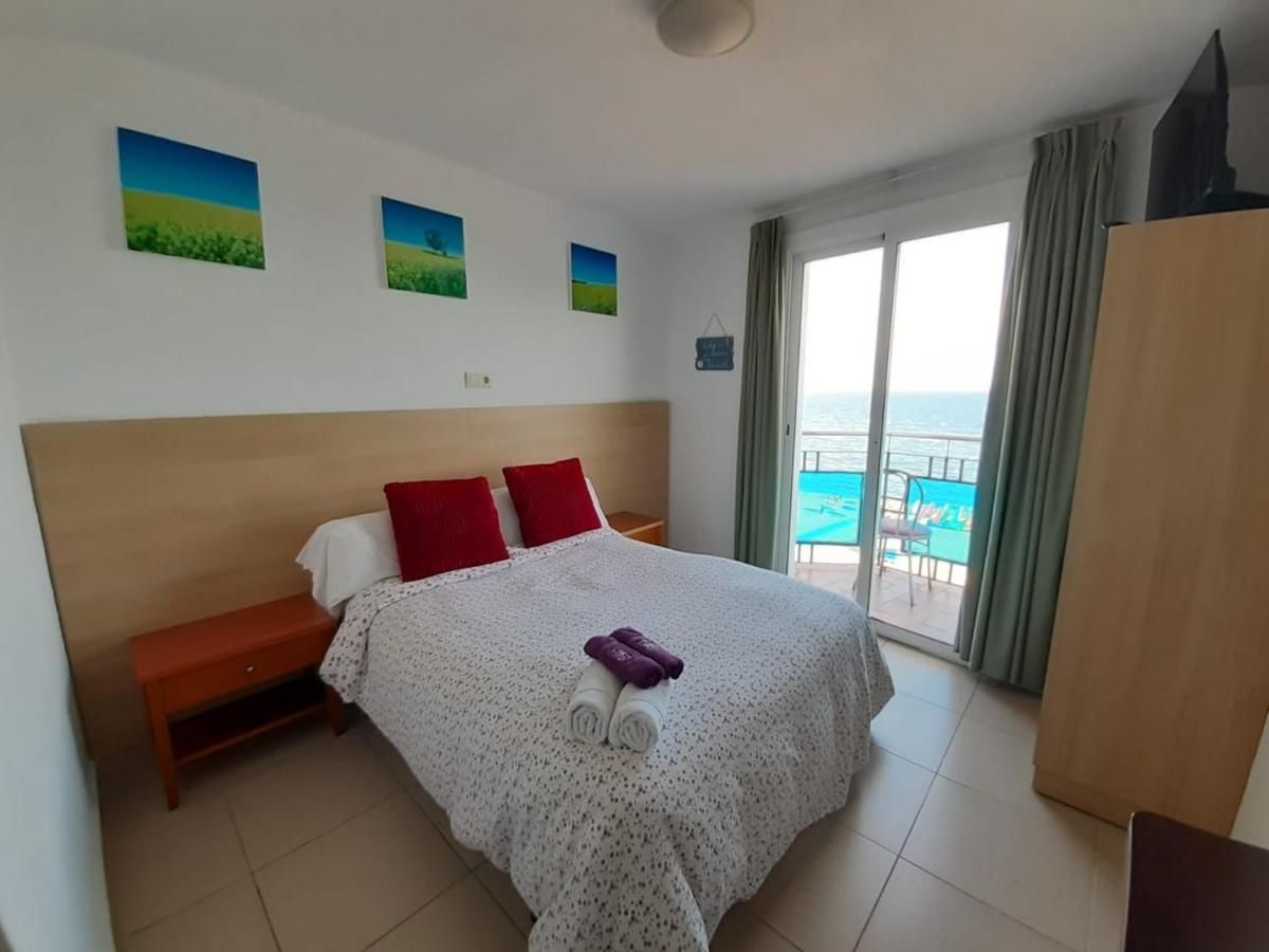 Hostal Mozaik Lloret Льорет-де-Мар Экстерьер фото