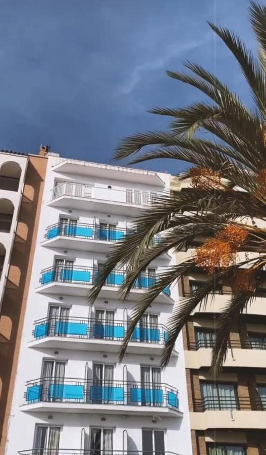 Hostal Mozaik Lloret Льорет-де-Мар Экстерьер фото