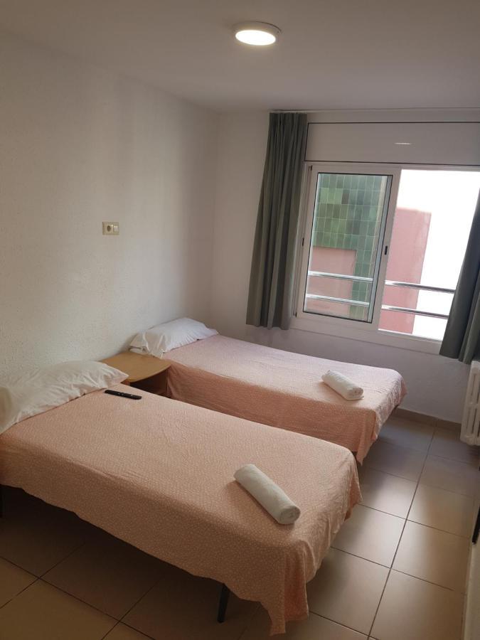 Hostal Mozaik Lloret Льорет-де-Мар Экстерьер фото