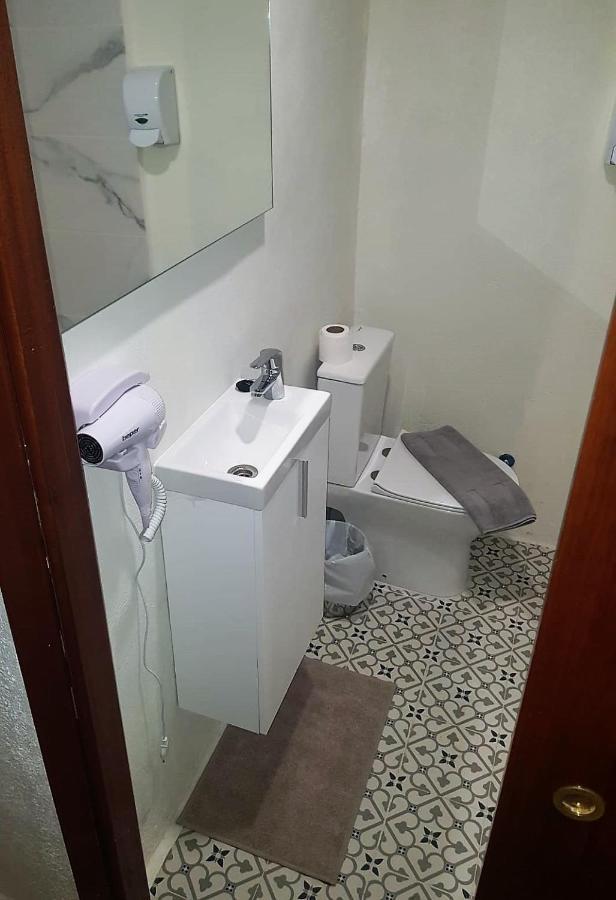 Hostal Mozaik Lloret Льорет-де-Мар Экстерьер фото