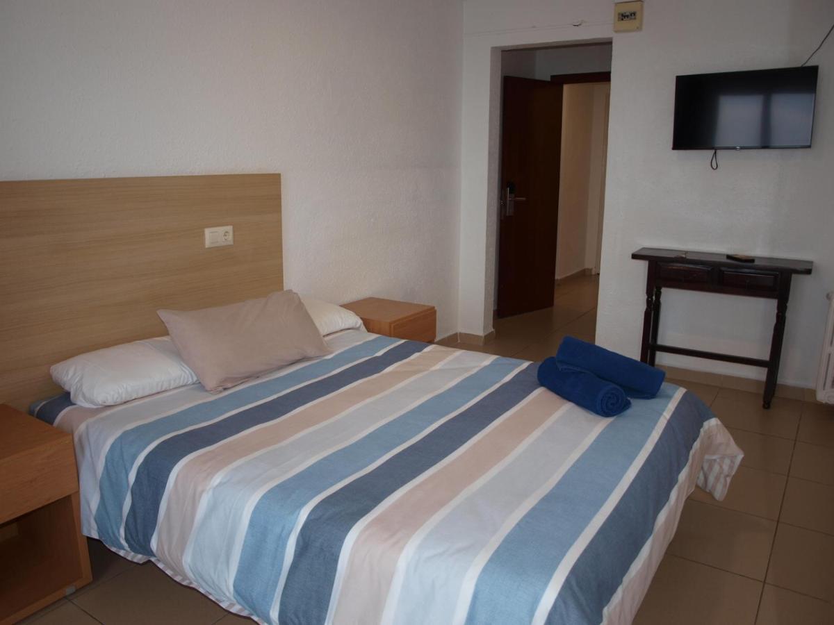 Hostal Mozaik Lloret Льорет-де-Мар Экстерьер фото