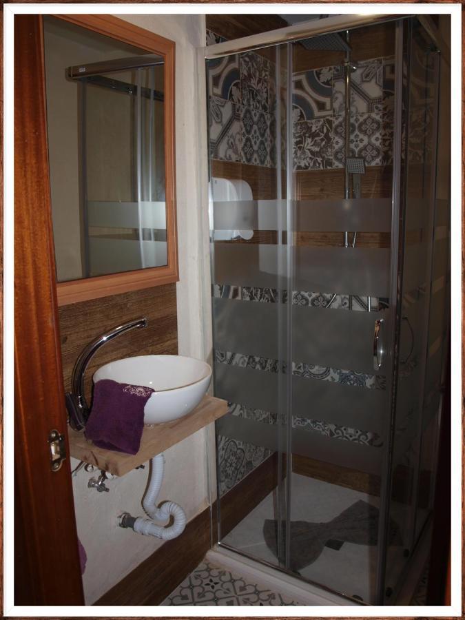 Hostal Mozaik Lloret Льорет-де-Мар Экстерьер фото