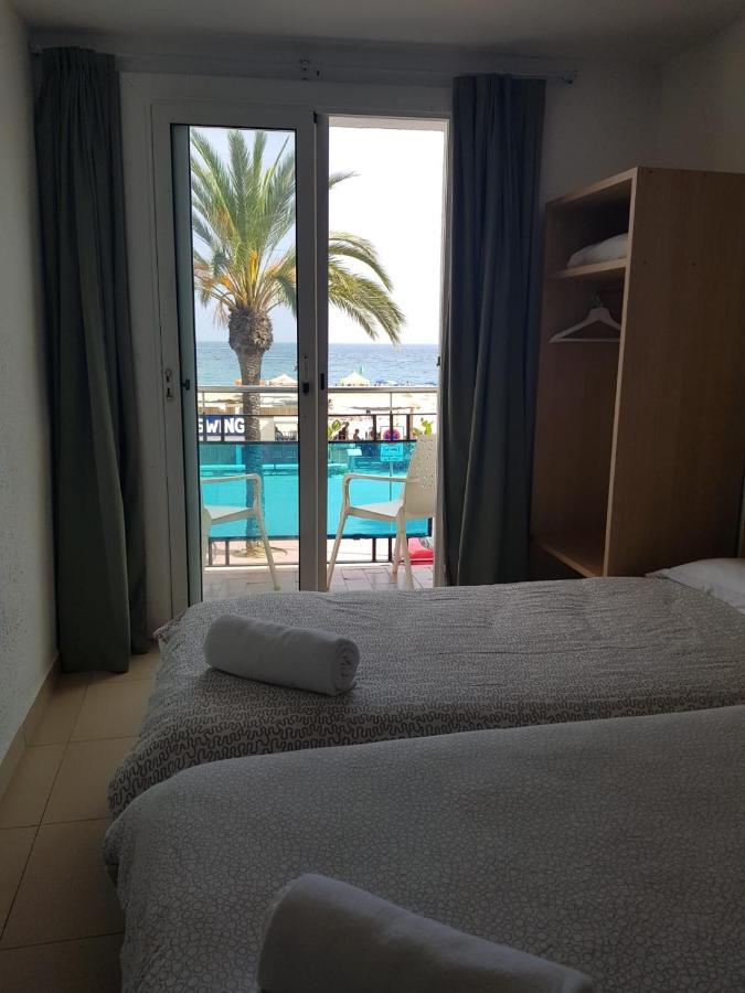Hostal Mozaik Lloret Льорет-де-Мар Экстерьер фото